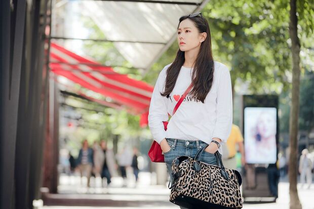 北朝鮮に不時着した韓国の財閥令嬢を演じたソン・イェジン。ドラマ『愛の不時着』より