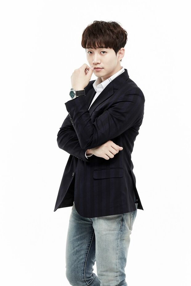 JUNHO　ジュノ 1990／1／25　みずがめ座　A型