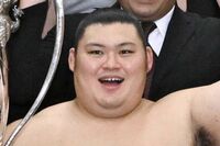 入門後史上最速で初優勝、相撲界の超新星・二所ノ関部屋の大の里関、ラーメン屋では「合計12人分」誓ってい…