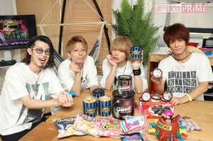 「暑さをふっ飛ばすデザートプレートを作ってやるぜ！」とThinking Dogs（左から、わちゅ〜、大輝、TSUBASA、Jun）