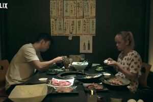 バスケットボール選手の田渡凌さんに恋をするが（写真は1度だけ実現した凌との温泉デートの帰りの焼肉屋）