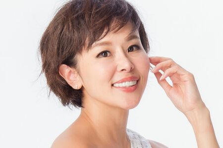 パーツモデルとして活躍する金子エミさん　写真提供／金子エミさん