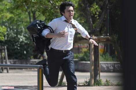 新婚・山田裕貴が全力疾走し、ベッキーはド派手な金髪に！ ウエンツ瑛士＆中村蒼の公園撮影や『花咲舞』新…