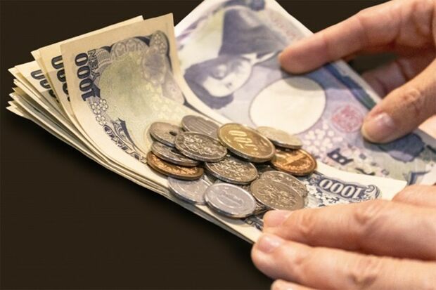 ポイントを貯めたいが故に、まとめ払いのときは微妙な空気に……　※画像はイメージです