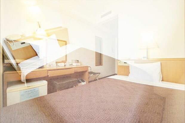 1泊10万円ほどに宿泊代が釣り上げられた『ホテルセレクトイン八戸中央』の室内（HPより引用）
