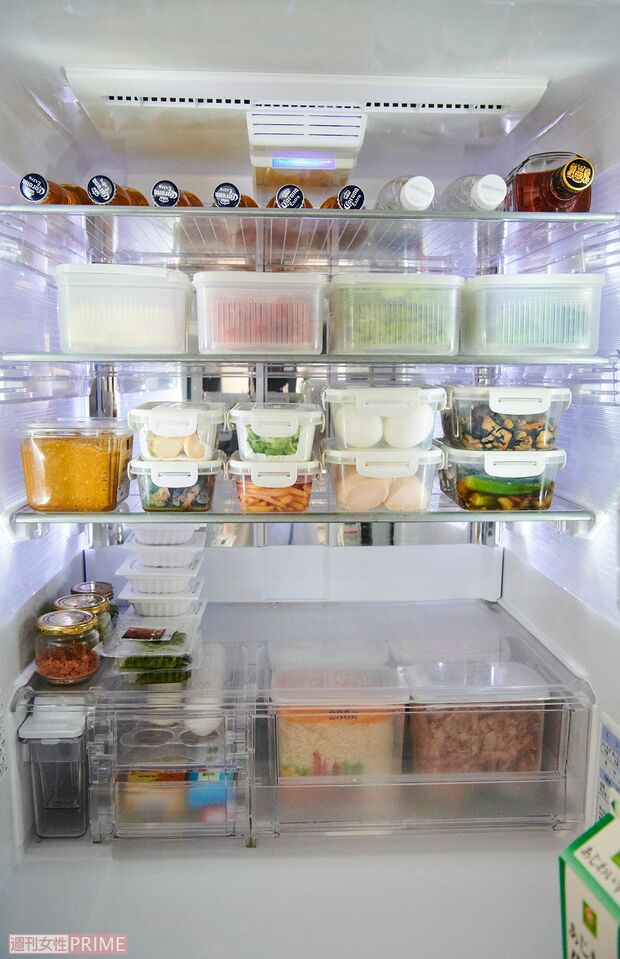 どこに何があるかパッと見ですぐにわかるよう、常に冷蔵庫内は整理整頓！　が鉄則