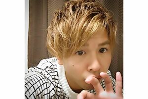 キメ顔の浅岡容疑者(SNSより)