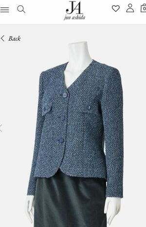 エレガントなデザインと上質な素材が特徴のJunAshidaのスーツを高市氏は愛用中（ブランド公式HPより）