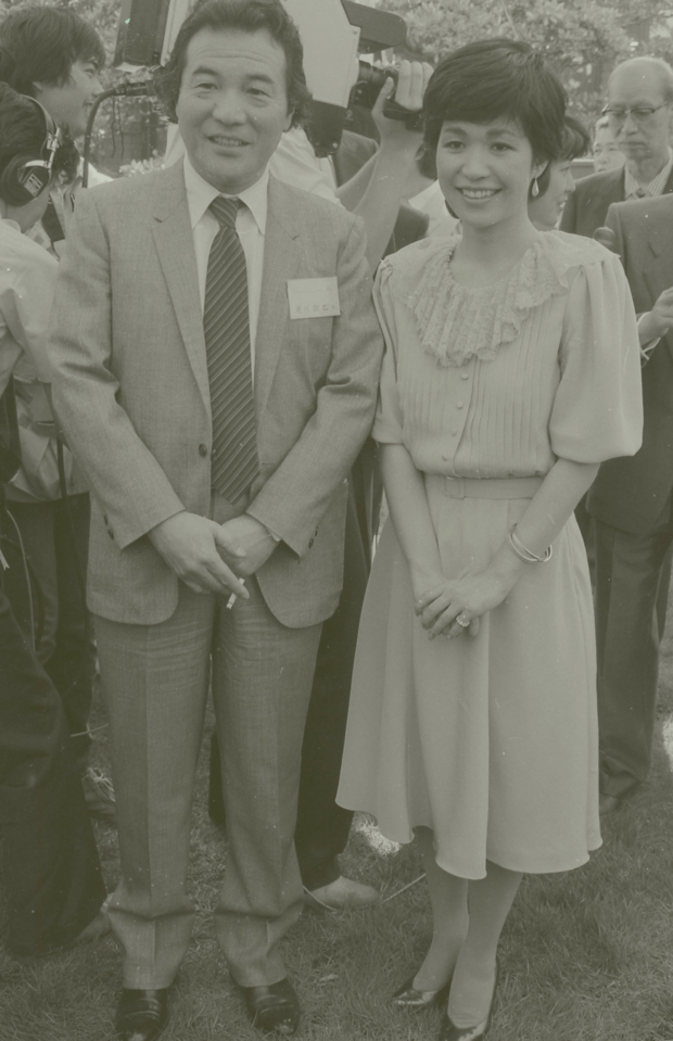 1978年、当時『シャボン玉こんにちは』のコンビ司会をしていた愛川欽也さんと結婚。以降、芸能界を代表するおしどり夫婦として知られるように