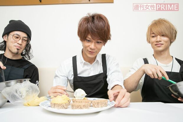 チーズがスプーンにくっついてやりにくい模様