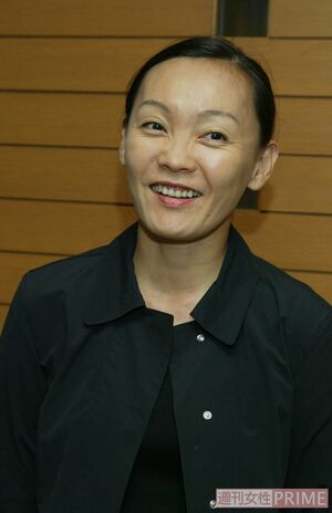 首相就任前はおでこを出していた安倍明恵氏（2003年）