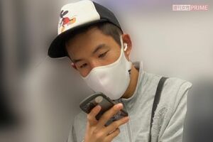 電車内で目撃された『四千頭身』都築拓紀