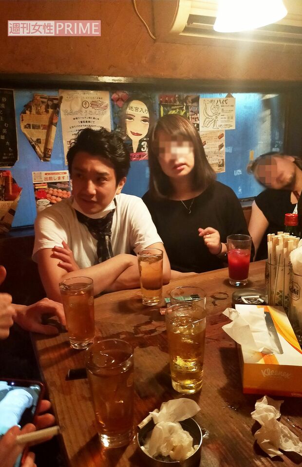 明け方になっても長谷川純は絶好調。会話の中心にいた