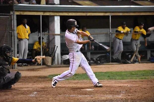 優勝のかかったプレーオフで、ライト前ヒットを決めた