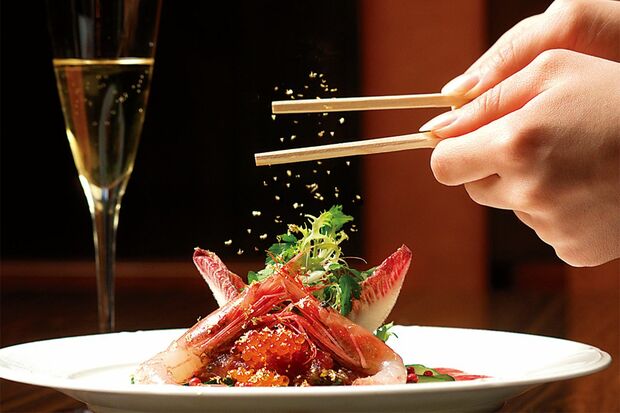 『料理用金箔「縁」デコラティブ』3672円『料理用金箔ぱっきん箸5膳セット』1350円(5膳)※いずれも送料別