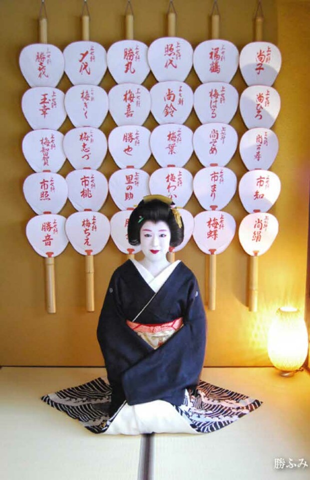 ポージング指導や背景の小道具も完備!（画像提供／おふぃす勝ふみ）