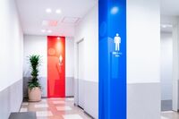 公共トイレが街から消える!? 続々閉鎖の背景に「管理費・マナー不足」コンビニ利用は「迷惑の押しつけ」解…