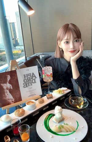 公開された“最新のお顔”は《35歳に見えない！》ほどの若々しさ（本人Xより）