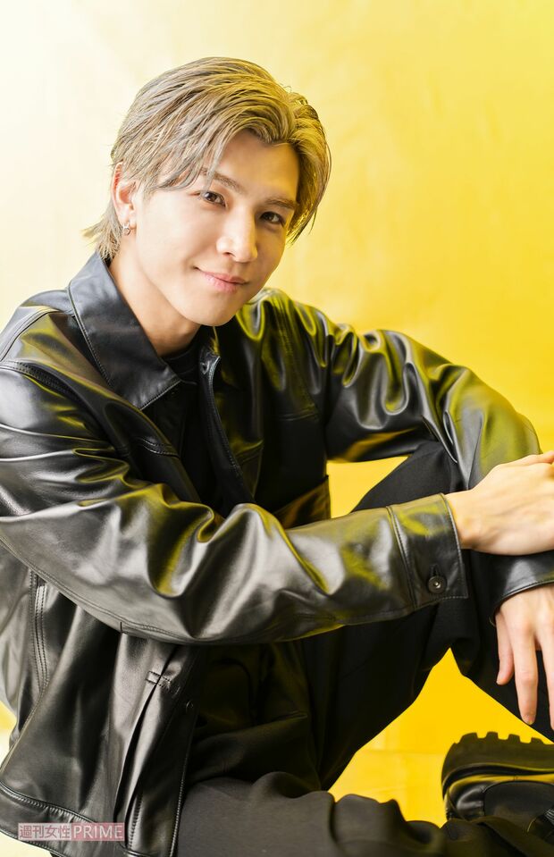 岩田剛典　撮影／廣瀬靖士　スタイリスト／渡辺康裕　ヘアメイク／下川真矢（BERYL）　衣装協力／MARKAWARE、marka/PARKING（03-6412-8217）