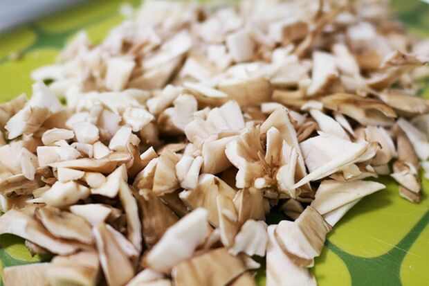 2.刻んで冷凍する　※写真はイメージです