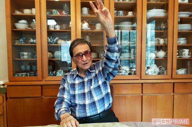 91歳を迎えたが、元気に身振り手振りを交えて当時の話をしてくれた佐々木信也さん