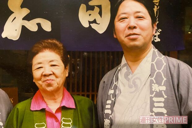 息子・龍司さんは「十和田」のほか揚げ饅頭店の経営にも携わり、親子でのれんを守っている