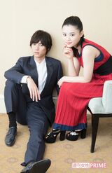 左から福士蒼汰、杉咲花　撮影／廣瀬靖士