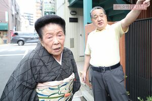 2017年、内海桂子さんの取材時、24歳年下の夫・成田常也さんが側で支えて