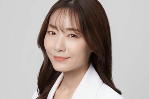 工藤あき先生　内科医・消化器病専門医。近著に『季節に合わせて整える、きれいが続く新習慣 女性のための四季の美腸活メソッド』（WAVE出版）