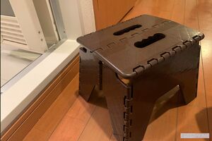 100円ショップの椅子