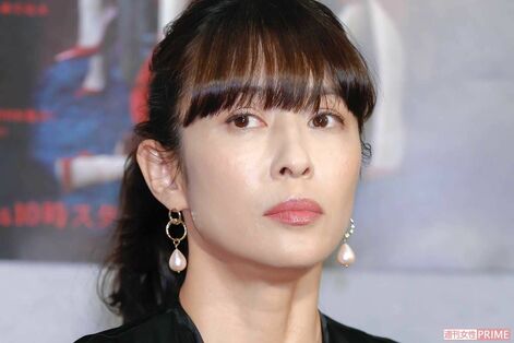 水野美紀、NHK大河『べらぼう』の“眉毛なし”衝撃グッズを作成で悲鳴殺到も「魔除け？」「絶対欲しい」フ…