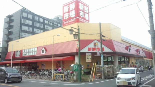 香取らファミリーが今回、から揚げ詰め放題に挑戦した川口市内のスーパー