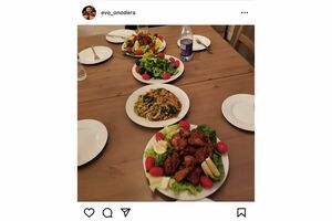 カーリング娘の勝負飯!?吉田知を中心に自炊した料理（コーチのインスタグラムより）