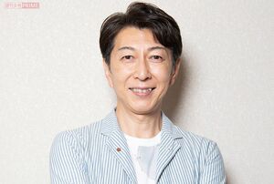 篠井英介さん（60）