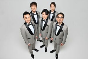 BabyBoo　シノブ（トップ・テナー）、ユースケ（リーダー／テナー）、チェリー（リード・テナー）、ケン（バリトン）、ユウ（ベース）の5人からなる男性コーラスグループ。歌声喫茶での活動をきっかけに昭和歌謡を歌い継ぐ。