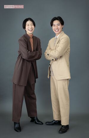 写真左から土居志央梨、戸塚純貴　撮影／斎藤周造