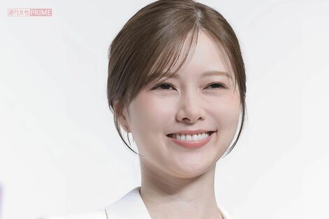 元乃木坂46の白石麻衣、デビュー時を思わせる“平成ギャル”メイクを披露してSNS騒然 変わらぬ透明感に驚…