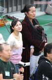 広末涼子と次男を抱いた夫のキャンドル・ジュン氏(2011年)
