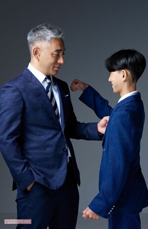 市川團十郎、市川新之助 撮影/廣瀬靖士 ヘアメイク/松本順(辻事務所) スタイリング/大久保篤志