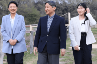 愛子さま、姉のように慕う憧れの佳子さまの“暴走”でお手本にしてきたメイクやア…