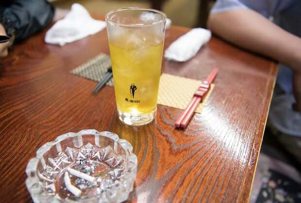 ゆきおとこさんが飲んでいた緑茶ハイ