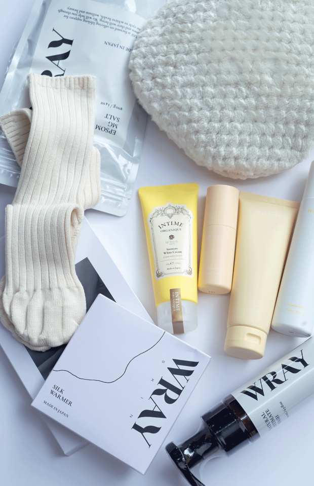 温活用の5本指靴下や湯たんぽ、デリケートゾーン用オイルなど、セルフケア用品も安心安全なものを（撮影／佐藤彩）