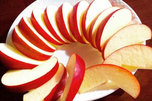 酵素をよりとり入れるため、りんごは皮つきのまま（本人提供）