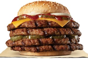 バーガーキングのストロング超ワンパウンドビーフバーガー