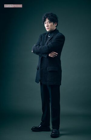 稲垣吾郎撮影/廣瀬靖士 ヘアメイク/金田順子 スタイリスト/黒澤彰乃