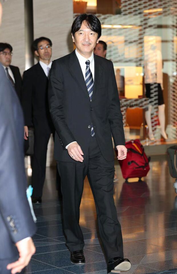 東京・羽田空港から東欧のハンガリーへ“最後”の旅行に発たれた秋篠宮さま（8月18日）