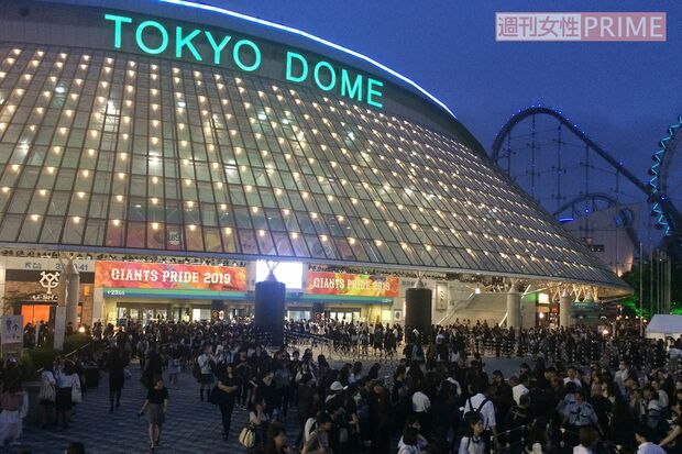 会場は訪れたファンでごった返した